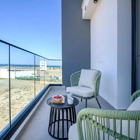 Artemis 205 - Seaside Stories