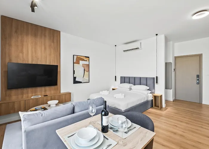 Artemis 205 - Seaside Stories *