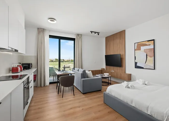 Artemis 205 - Seaside Stories Livadhia